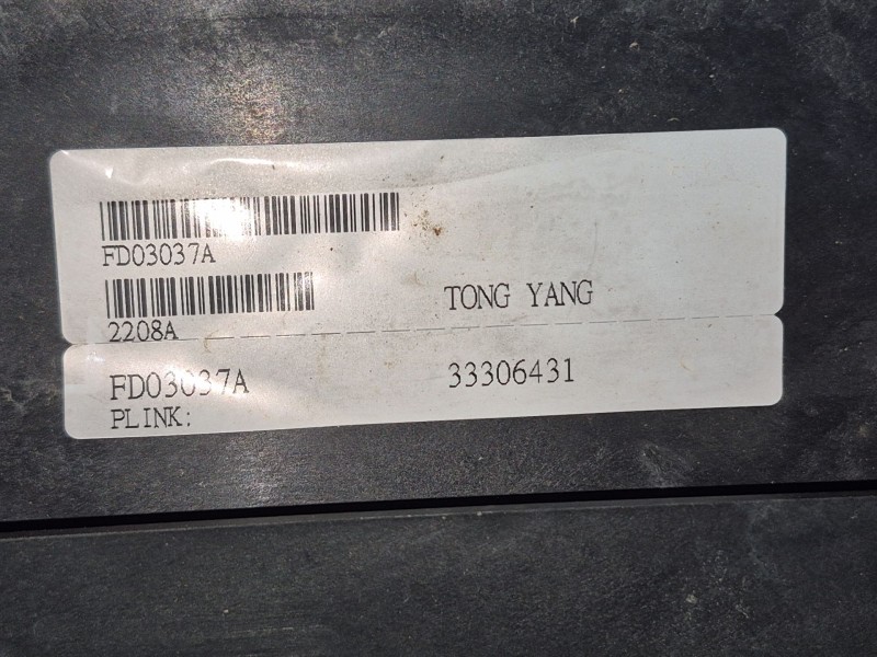 Recambio de panel frontal para ford fiesta vi (cb1, ccn) 1.25 referencia OEM IAM FD03037A FD03037A 33306431