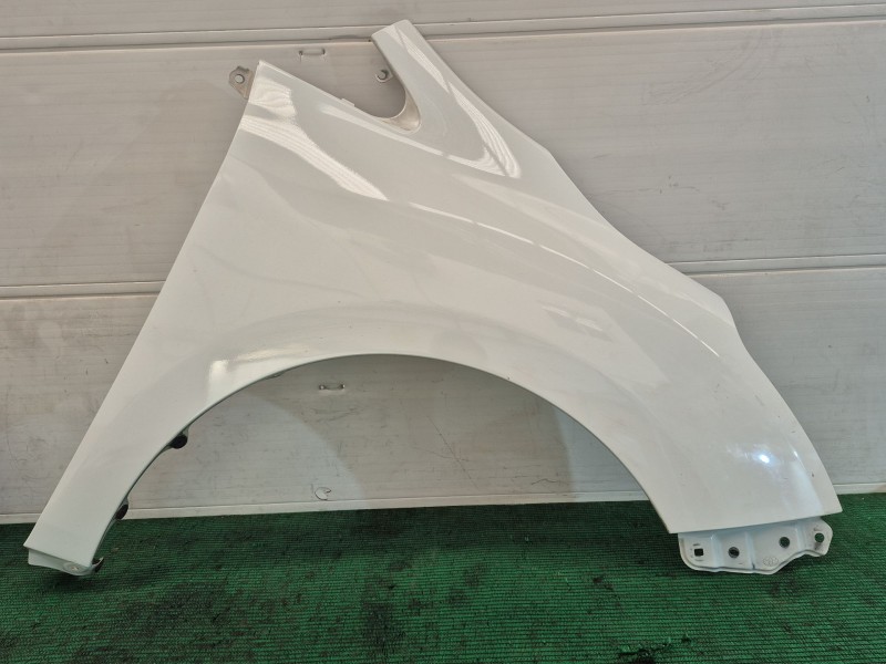 Recambio de aleta delantera derecha para toyota verso (_r2_) 1.6 d4-d (war20_) referencia OEM IAM   