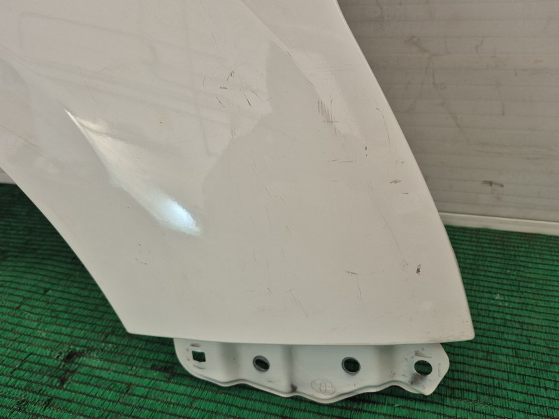 Recambio de aleta delantera derecha para toyota verso (_r2_) 1.6 d4-d (war20_) referencia OEM IAM   