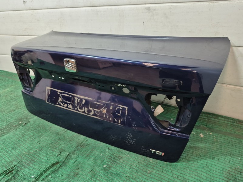 Recambio de tapa maletero para seat toledo (1m2) select referencia OEM IAM   