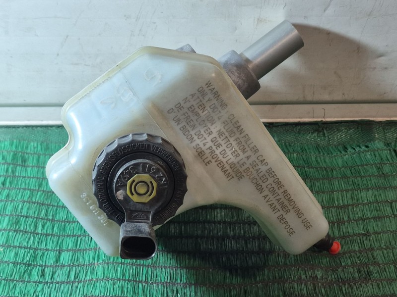 Recambio de bomba freno para volkswagen passat cc b6 (357) 2.0 tdi referencia OEM IAM   