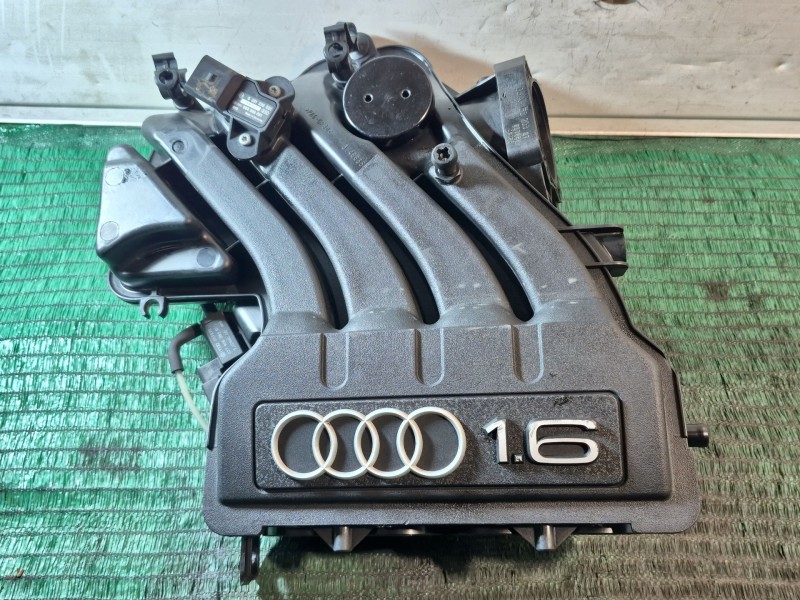 Recambio de colector admision para audi a3 (8l) referencia OEM IAM 06A133203 06A133203 06A133185LF