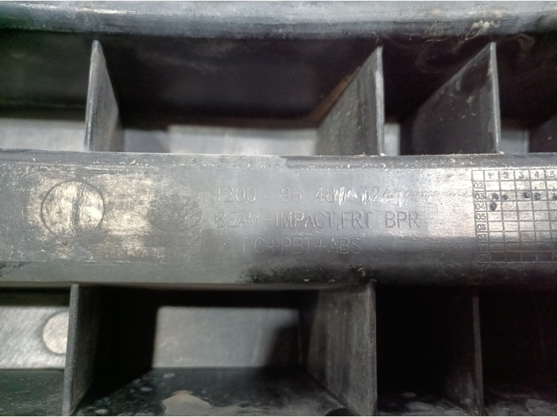 Recambio de refuerzo paragolpes delantero para daewoo kalos 1.2 se referencia OEM IAM T20096481324 T20096481324 T20096481324