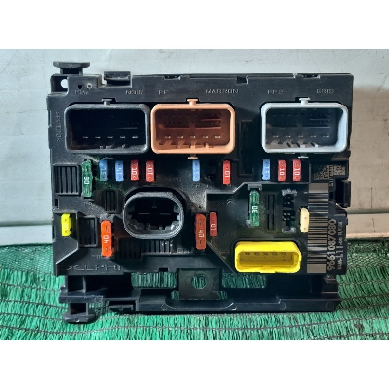 Recambio de caja reles / fusibles para peugeot 307 cc (3b) 2.0 16v referencia OEM IAM 9661087080 9661087080 9661087080