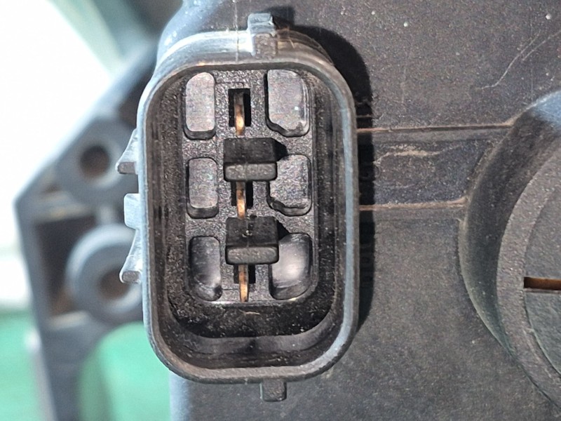 Recambio de faro izquierdo para honda fr-v (be) 1.7 referencia OEM IAM   