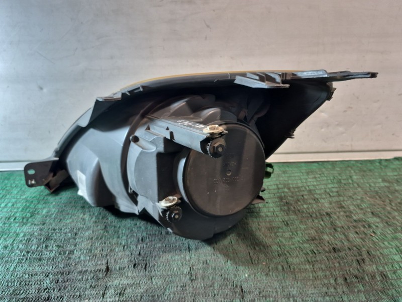 Recambio de faro derecho para ford fiesta (cbk) ambiente referencia OEM IAM   