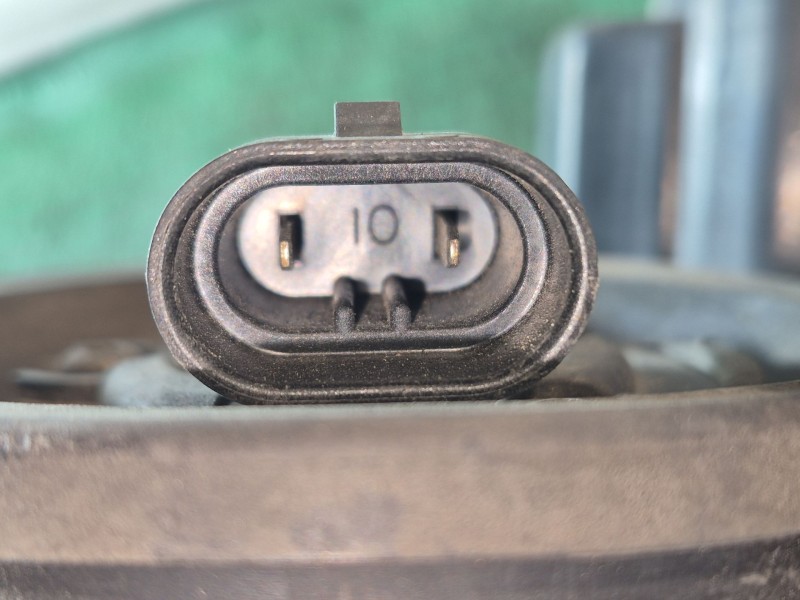 Recambio de faro derecho para ford focus c-max (cap) ambiente (d) referencia OEM IAM   