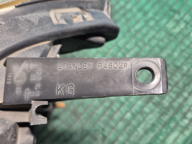 Recambio de faro derecho para honda fr-v (be) 1.7 referencia OEM IAM P4802R P4802R P4802R