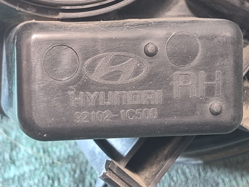 Recambio de faro derecho para hyundai getz (tb) 1.5 crdi cat referencia OEM IAM 921011C500 921011C500 921011C500