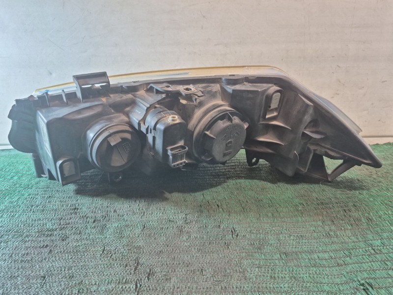 Recambio de faro derecho para renault megane ii berlina 5p referencia OEM IAM   