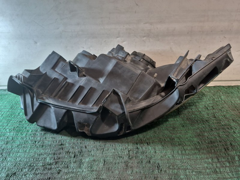 Recambio de faro derecho para renault megane ii berlina 5p referencia OEM IAM   