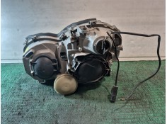 Recambio de faro derecho para mercedes-benz clase c (w203) berlina 2.2 cdi cat referencia OEM IAM A2038200261 1305235664 0301166 2