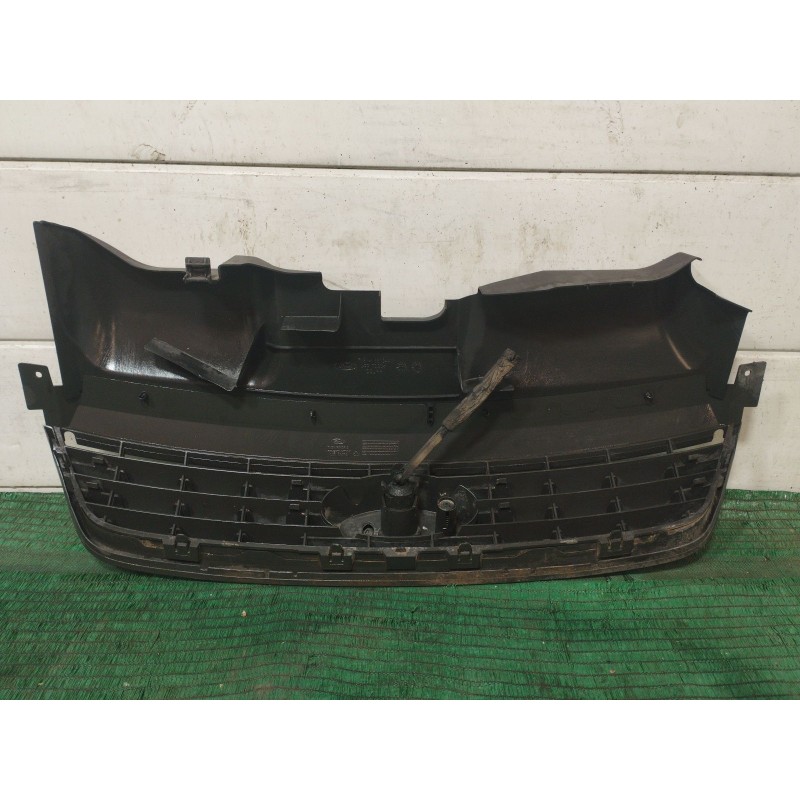 Recambio de rejilla delantera para ford focus c-max (dm2) 1.6 referencia OEM IAM   