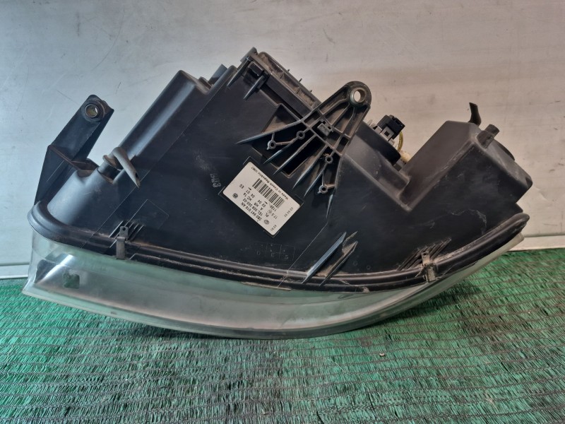 Recambio de faro derecho para volkswagen passat berlina (3b3) advance referencia OEM IAM   