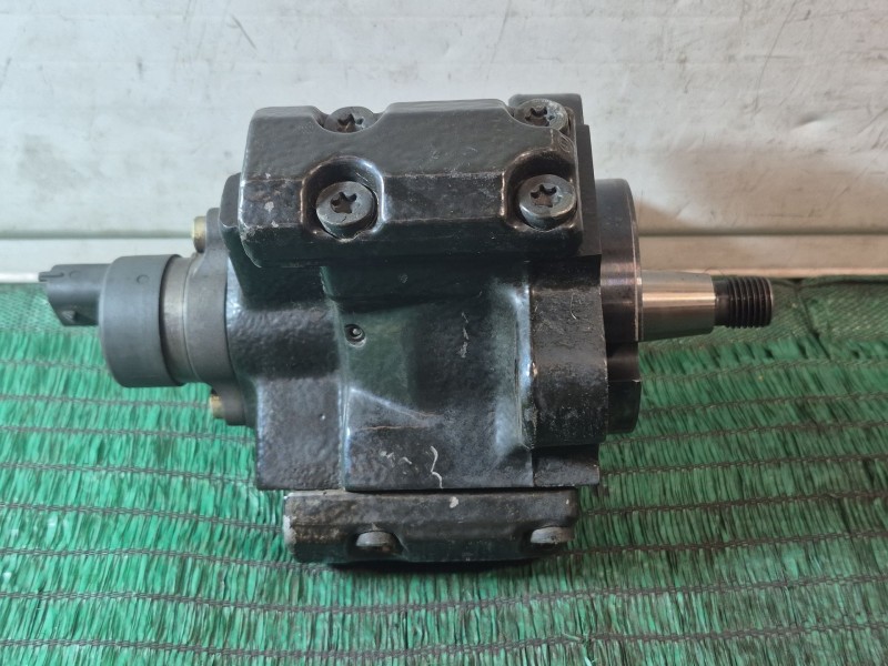 Recambio de bomba inyeccion para bmw 5 (e39) 530 d referencia OEM IAM   