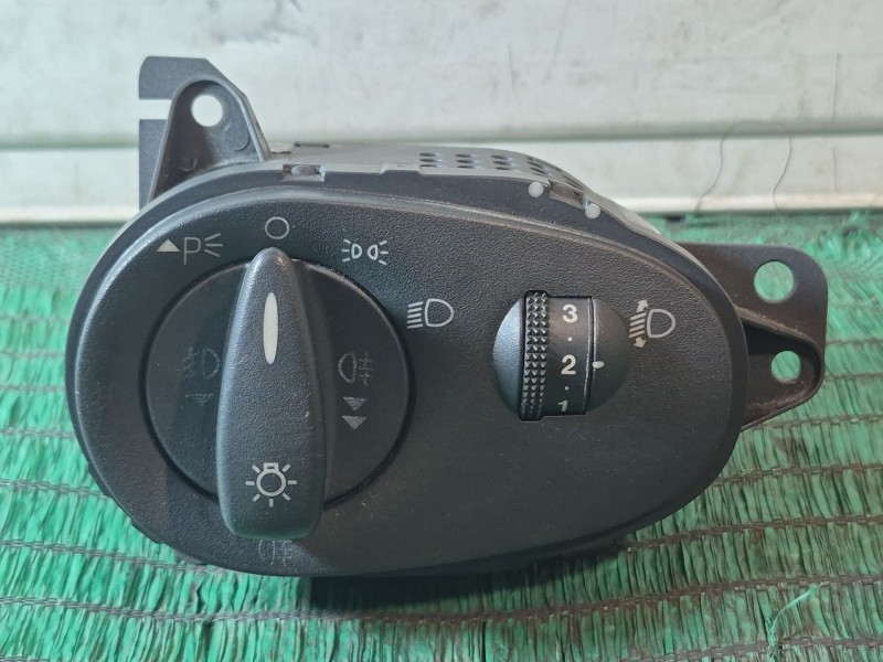 Recambio de mando luces para ford focus berlina (cak) ambiente referencia OEM IAM   