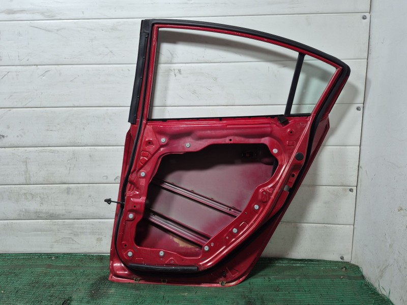 Recambio de puerta trasera derecha para mazda 3 (bk) 1.6 di turbo referencia OEM IAM   