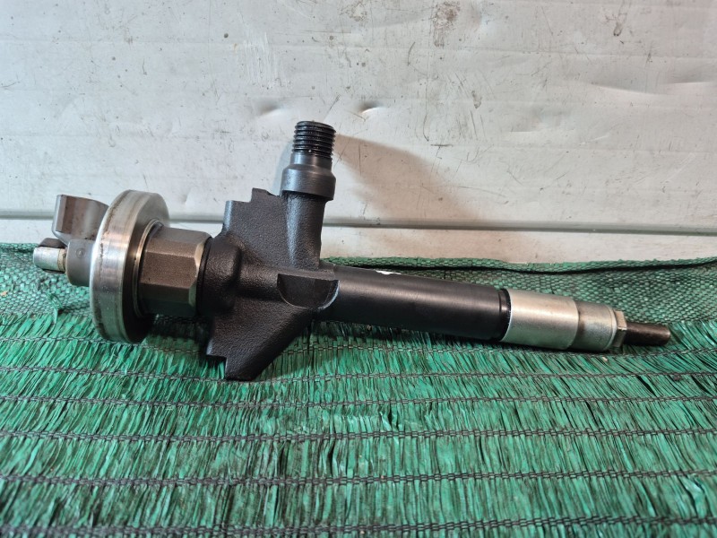 Recambio de inyector para mazda mpv ii (lw) 2.0 di referencia OEM IAM   