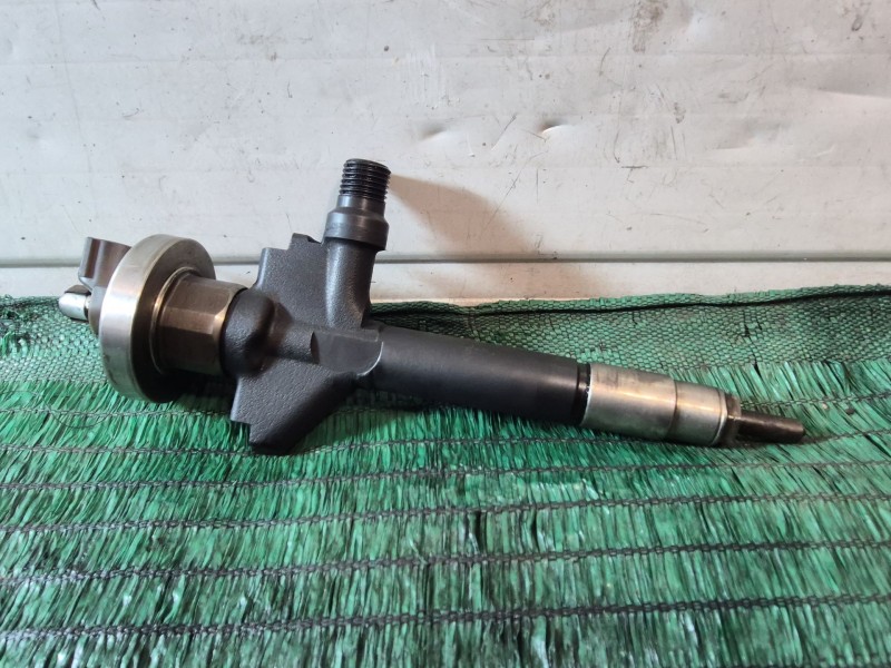 Recambio de inyector para mazda mpv ii (lw) 2.0 di referencia OEM IAM   