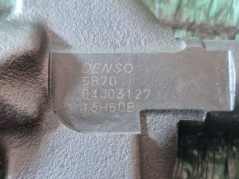 Recambio de inyector para mazda mpv ii (lw) 2.0 di referencia OEM IAM   