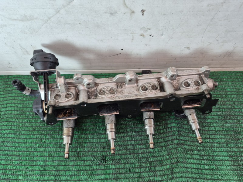 Recambio de colector admision para volkswagen golf v berlina (1k1) conceptline (e) referencia OEM IAM 03C133204 03C133204 03C133