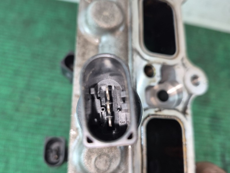 Recambio de colector admision para volkswagen golf v berlina (1k1) conceptline (e) referencia OEM IAM 03C133204 03C133204 03C133