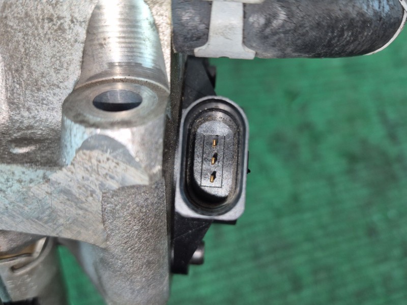 Recambio de colector admision para volkswagen golf v berlina (1k1) conceptline (e) referencia OEM IAM 03C133204 03C133204 03C133