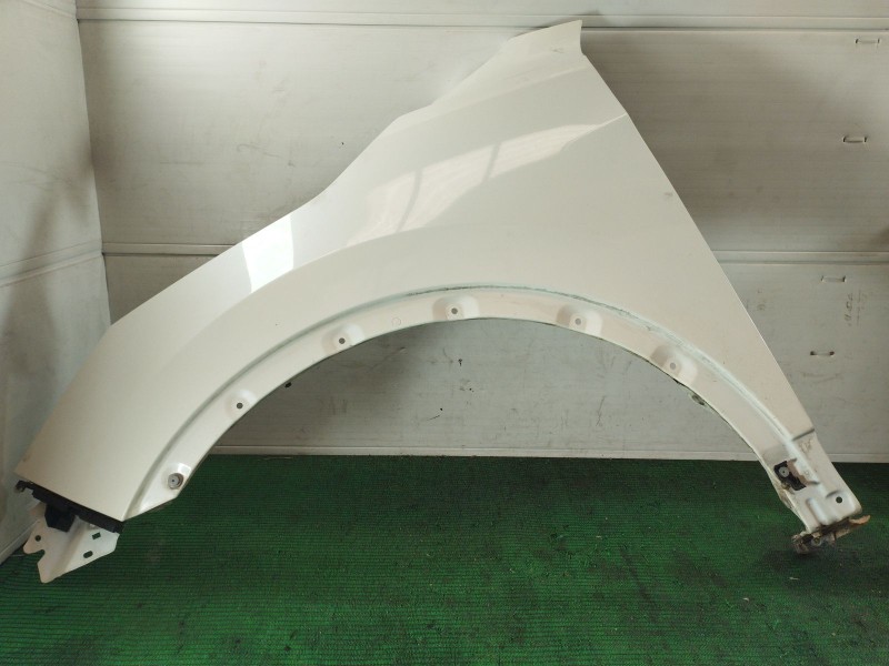 Recambio de aleta delantera izquierda para nissan qashqai ii (j11, j11_) 1.2 dig-t referencia OEM IAM   