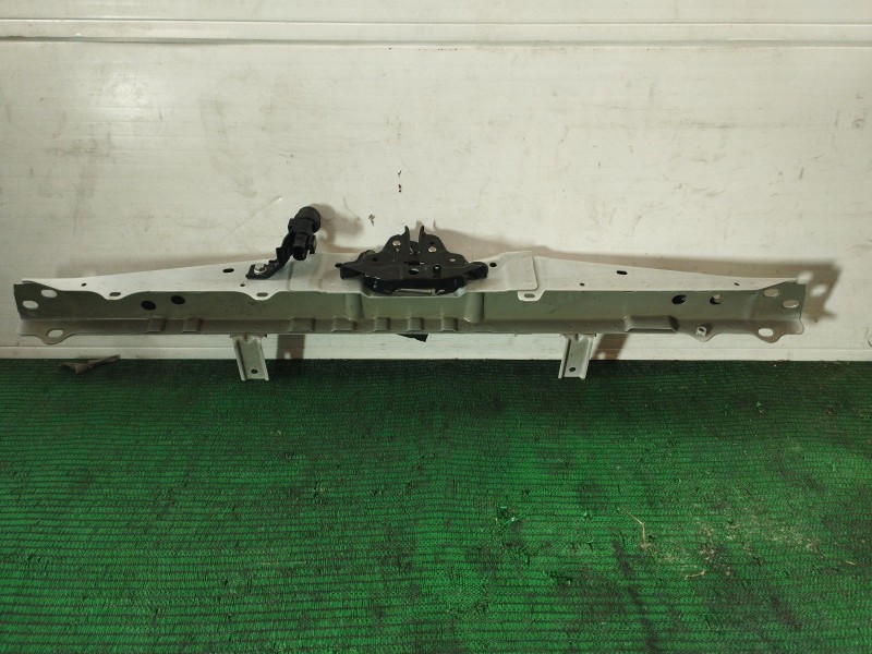 Recambio de travesaño superior para nissan qashqai ii (j11, j11_) 1.2 dig-t referencia OEM IAM   