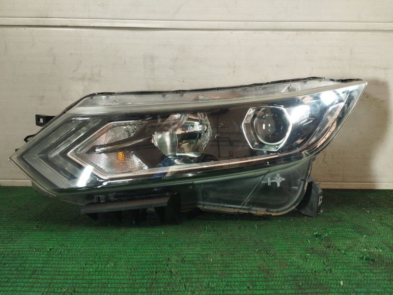 Recambio de faro izquierdo para nissan qashqai ii (j11, j11_) 1.2 dig-t referencia OEM IAM   