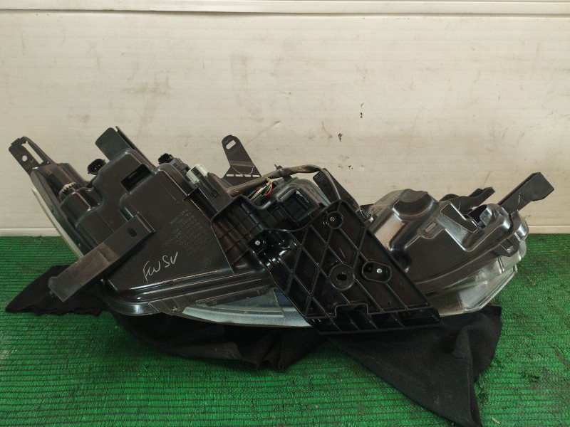 Recambio de faro izquierdo para nissan qashqai ii (j11, j11_) 1.2 dig-t referencia OEM IAM   