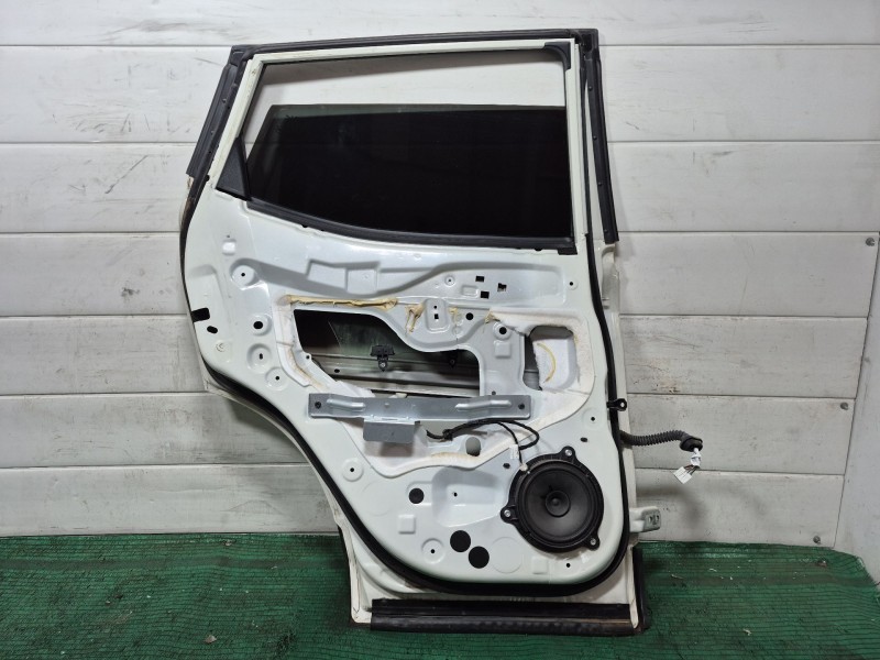 Recambio de puerta trasera izquierda para nissan qashqai ii (j11, j11_) 1.2 dig-t referencia OEM IAM   