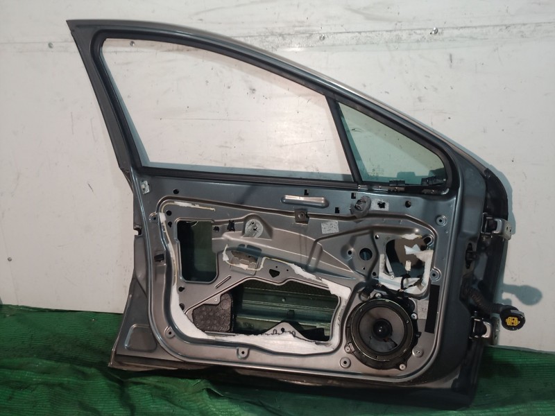 Recambio de puerta delantera izquierda para peugeot 407 sport referencia OEM IAM   