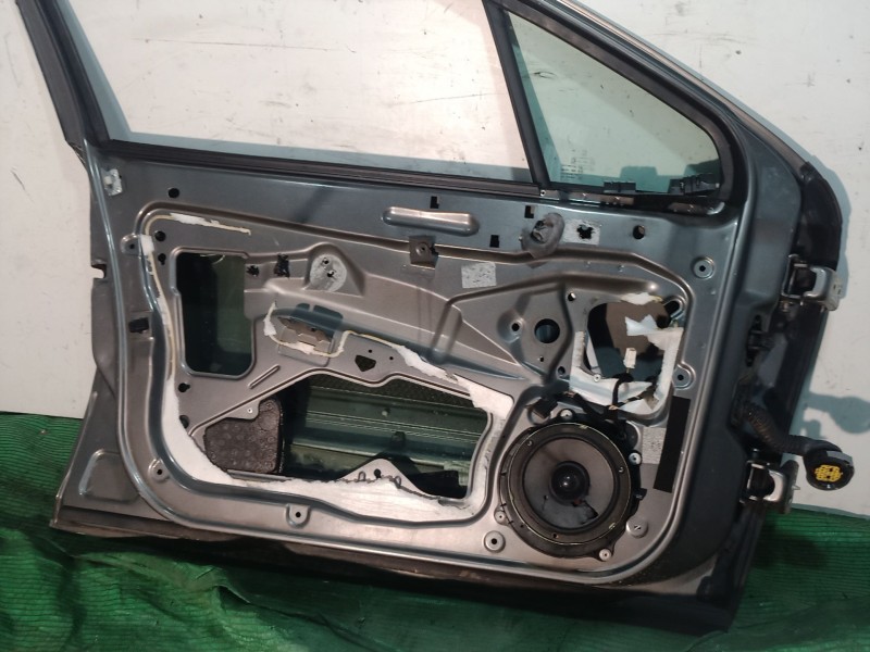 Recambio de puerta delantera izquierda para peugeot 407 sport referencia OEM IAM   