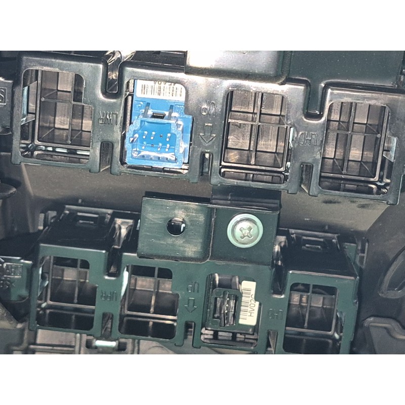 Recambio de salpicadero para nissan qashqai ii (j11, j11_) 1.2 dig-t referencia OEM IAM   