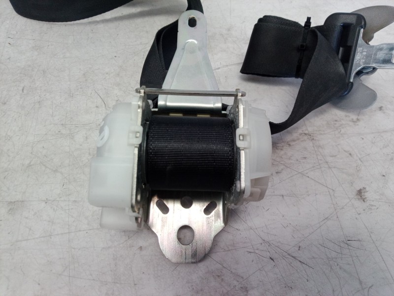 Recambio de cinturon seguridad trasero derecho para toyota rav 4 (a3) executive referencia OEM IAM H073811 H073811 H073811