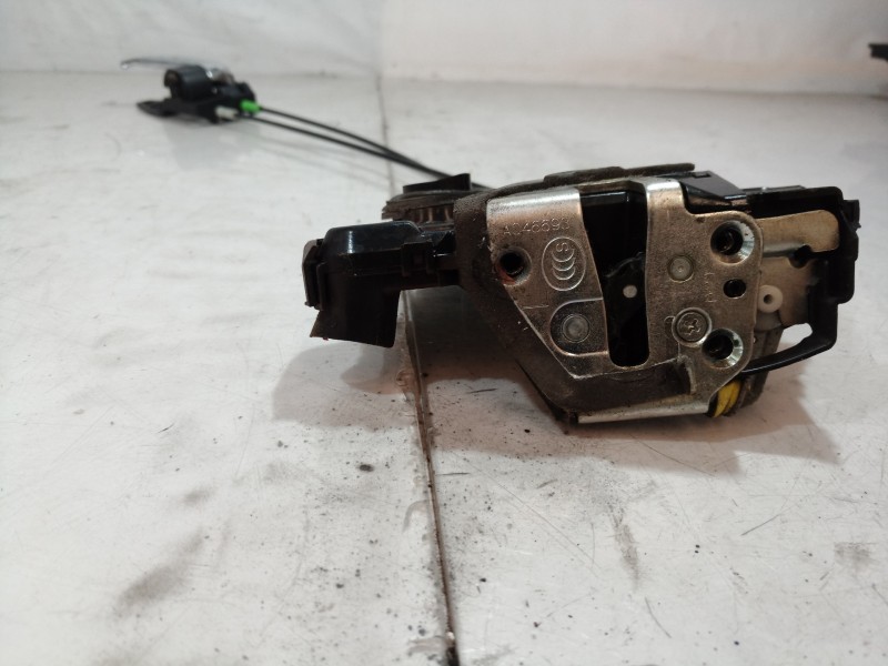 Recambio de cerradura puerta delantera izquierda para toyota rav 4 (a3) executive referencia OEM IAM A046693 A046693 A046693