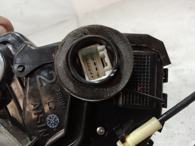 Recambio de cerradura puerta delantera izquierda para toyota rav 4 (a3) executive referencia OEM IAM A046693 A046693 A046693