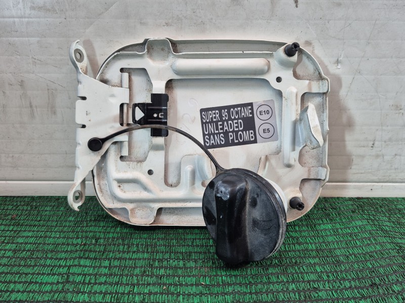 Recambio de tapa exterior combustible para nissan qashqai ii (j11, j11_) 1.2 dig-t referencia OEM IAM   