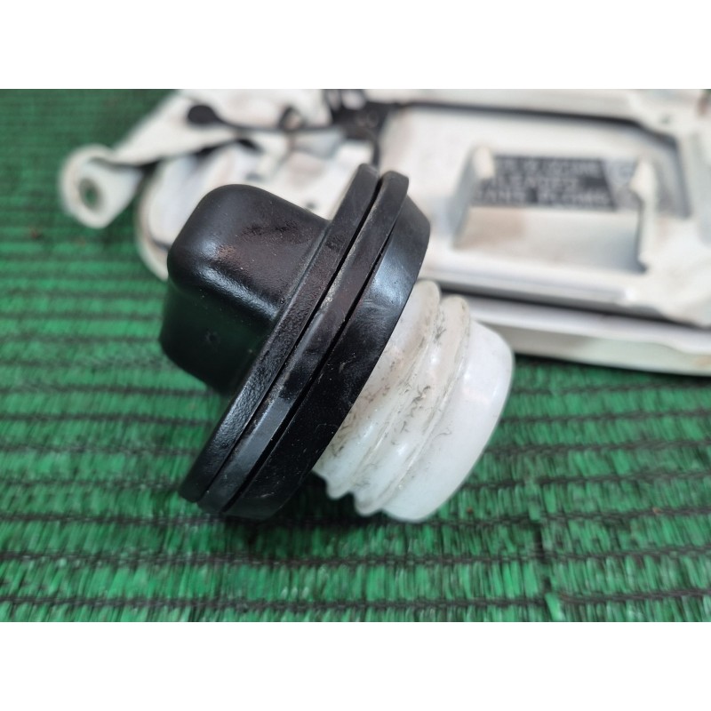 Recambio de tapa exterior combustible para nissan qashqai ii (j11, j11_) 1.2 dig-t referencia OEM IAM   