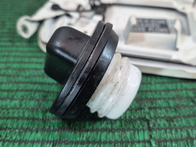 Recambio de tapa exterior combustible para nissan qashqai ii (j11, j11_) 1.2 dig-t referencia OEM IAM   