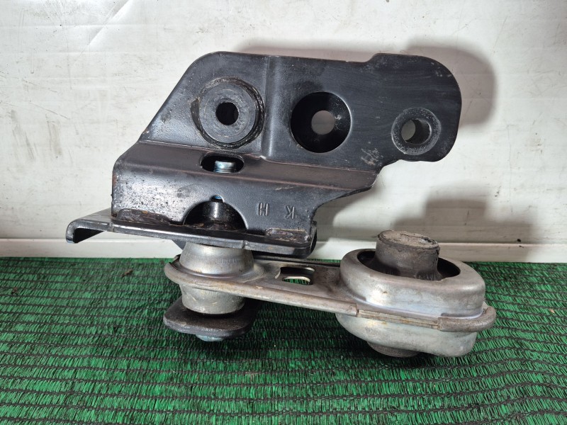 Recambio de soporte cambio para nissan qashqai ii (j11, j11_) 1.2 dig-t referencia OEM IAM   