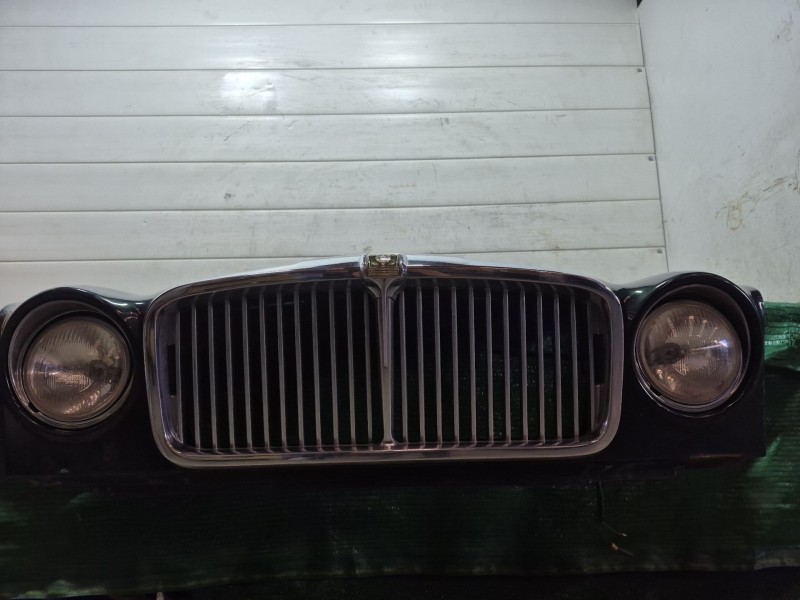Recambio de capot para jaguar xj sovereign v12 referencia OEM IAM   