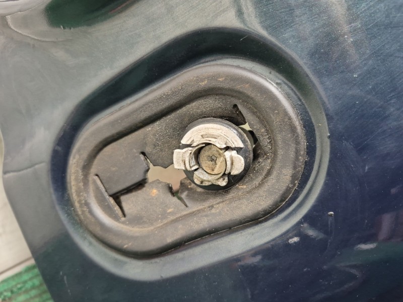 Recambio de aleta delantera izquierda para jaguar xj sovereign v12 referencia OEM IAM   
