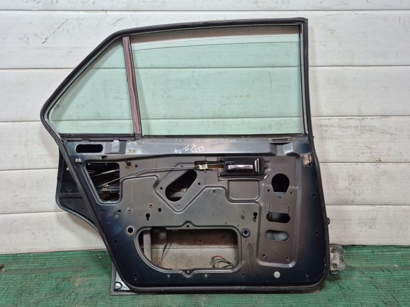 Recambio de puerta trasera izquierda para jaguar xj sovereign v12 referencia OEM IAM   