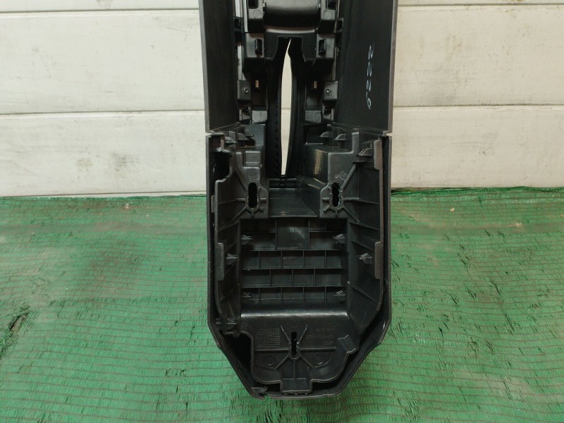 Recambio de consola central trasera para peugeot 2008 i (cu_) 1.5 bluehdi 120 referencia OEM IAM   