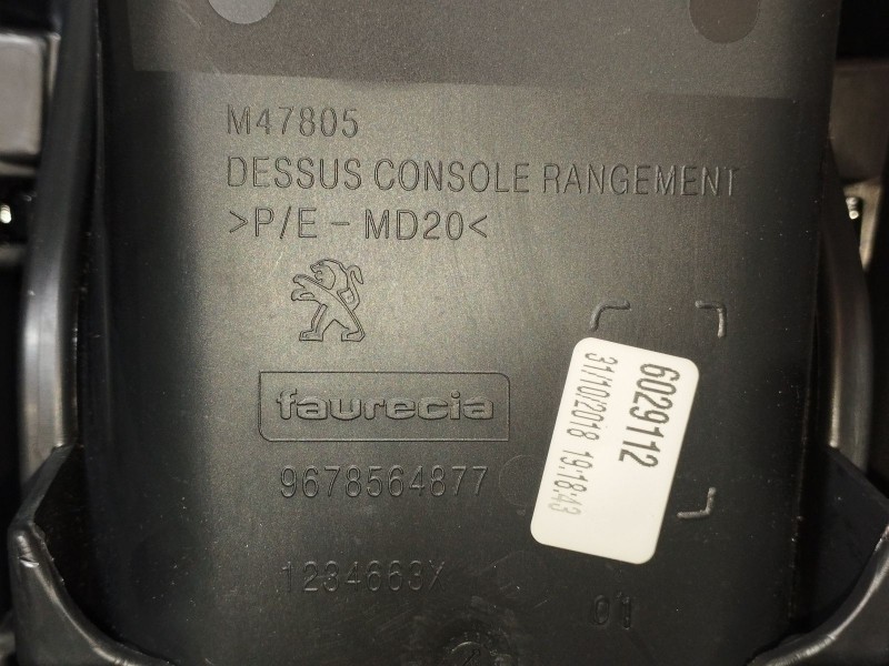 Recambio de consola central trasera para peugeot 2008 i (cu_) 1.5 bluehdi 120 referencia OEM IAM   