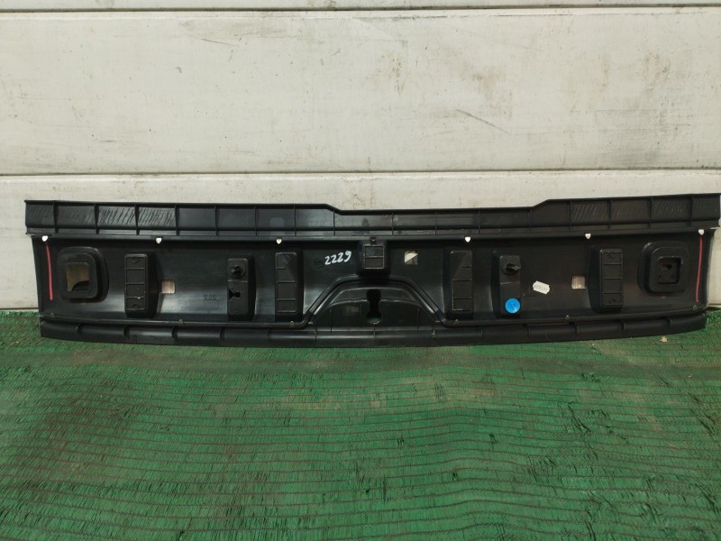 Recambio de moldura para peugeot 2008 i (cu_) 1.5 bluehdi 120 referencia OEM IAM   