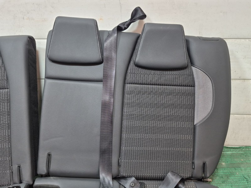 Recambio de juego asientos completo para peugeot 2008 i (cu_) 1.5 bluehdi 120 referencia OEM IAM   