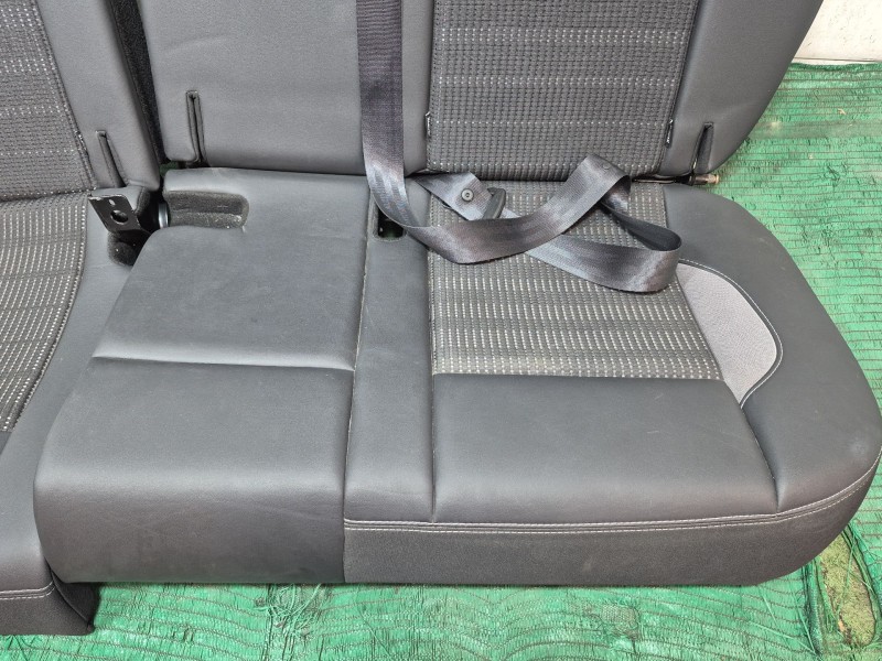 Recambio de juego asientos completo para peugeot 2008 i (cu_) 1.5 bluehdi 120 referencia OEM IAM   